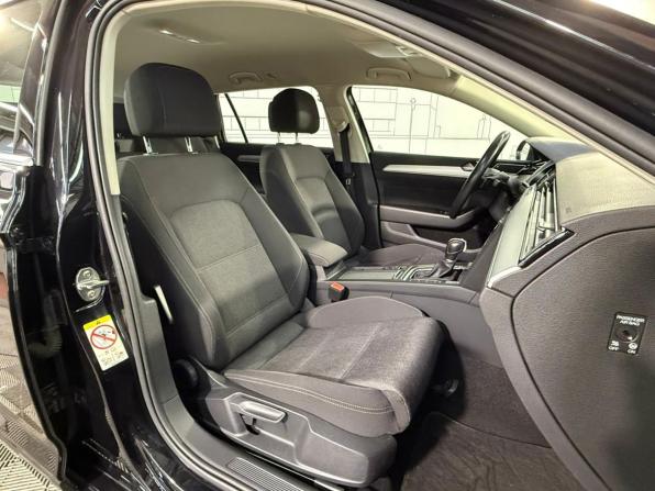 Volkswagen Passat B8 с пробегом 2019 года, цена 1 590 000 рублей, 240659 км, универсал, Автокод Объявления