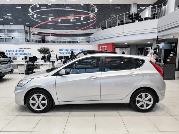Hyundai Solaris I с пробегом 2014 года, цена 650 000 рублей, 124748 км, хэтчбек, Автокод Объявления