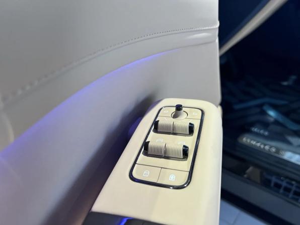 Новый Lynk &amp; Co 900 2026 года, цена 8 050 000 рублей, внедорожник, Автокод Объявления