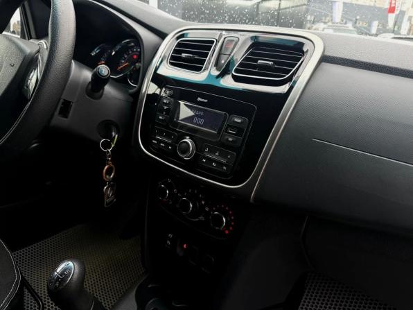 Renault Sandero II с пробегом 2017 года, цена 729 000 рублей, 110212 км, хэтчбек, Автокод Объявления