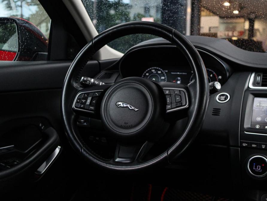 Jaguar E-Pace I Москва  - изображение 12