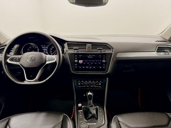 Volkswagen Tiguan II Рестайлинг с пробегом 2021 года, цена 2 980 000 рублей, 152690 км, внедорожник, Автокод Объявления