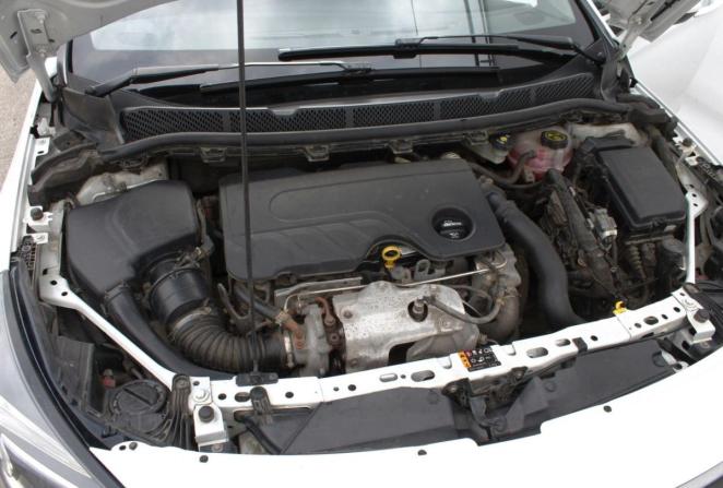 Opel Astra K с пробегом 2017 года, цена 1 280 000 рублей, 199231 км, универсал, Автокод Объявления