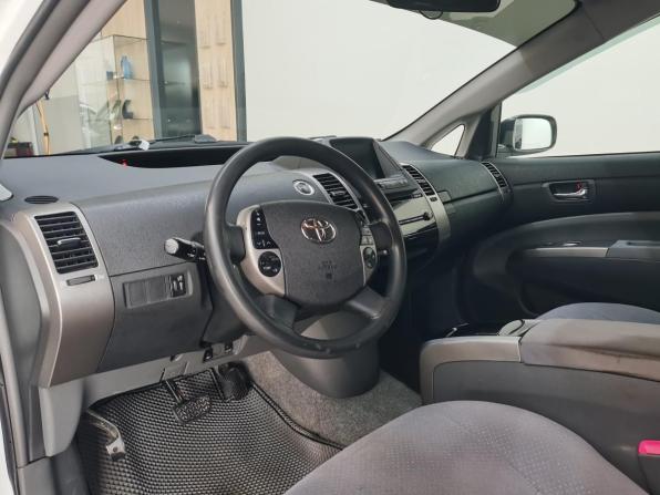 Toyota Prius II Рестайлинг (XW20) с пробегом 2006 года, цена 750 000 рублей, 201955 км, лифтбек, Автокод Объявления