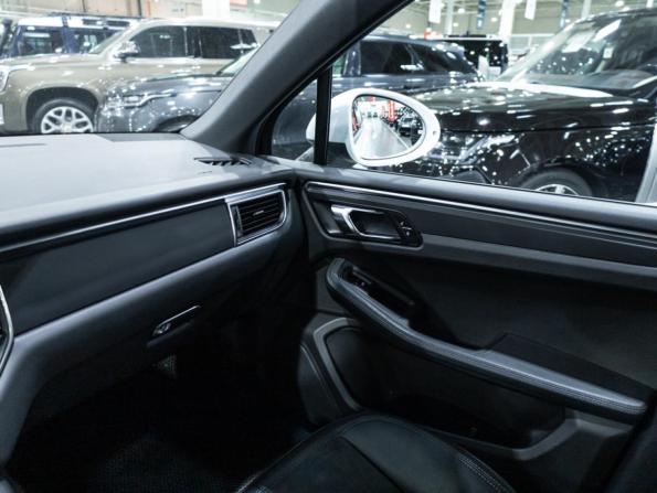 Porsche Macan I с пробегом 2018 года, цена 3 089 700 рублей, 121205 км, внедорожник, Автокод Объявления