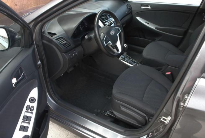 Hyundai Solaris I с пробегом 2012 года, цена 870 000 рублей, 180551 км, хэтчбек, Автокод Объявления