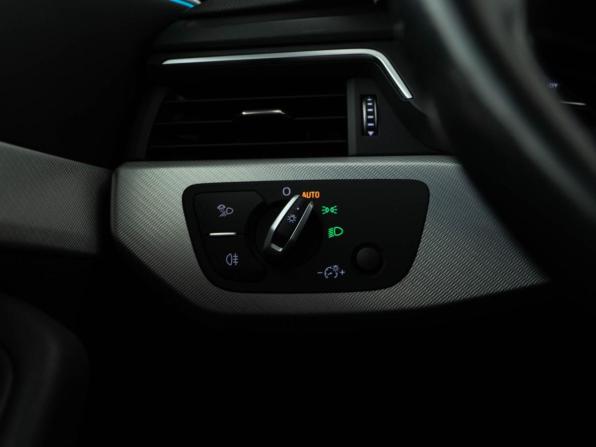 Audi A4 V (B9) Рестайлинг с пробегом 2019 года, цена 3 199 050 рублей, 119876 км, универсал, Автокод Объявления