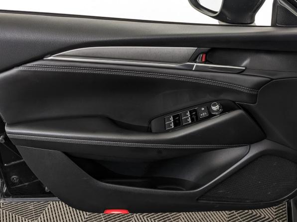 Mazda 6 III (GJ) Рестайлинг 2 с пробегом 2021 года, цена 2 600 000 рублей, 116692 км, седан, Автокод Объявления