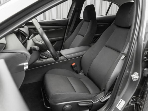Mazda 3 IV (BP) с пробегом 2019 года, цена 2 230 000 рублей, 71708 км, седан, Автокод Объявления