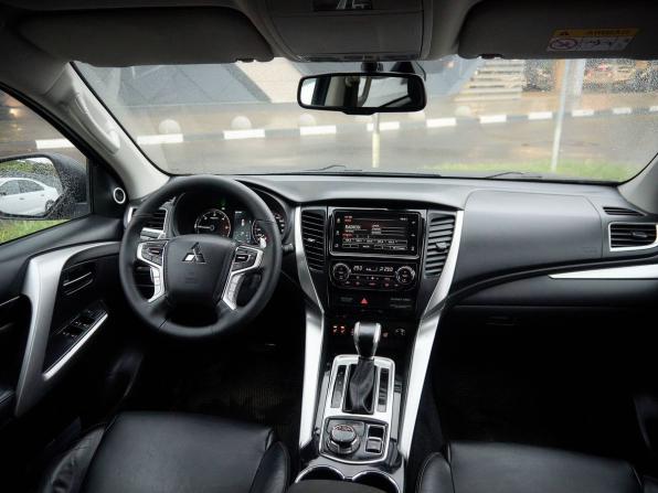 Mitsubishi Pajero Sport III с пробегом 2018 года, цена 2 650 000 рублей, 208248 км, внедорожник, Автокод Объявления