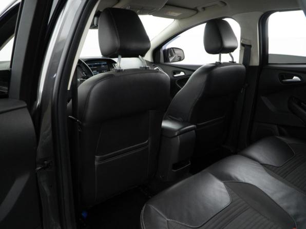 Ford Focus III Рестайлинг с пробегом 2016 года, цена 1 339 111 рублей, 92577 км, седан, Автокод Объявления