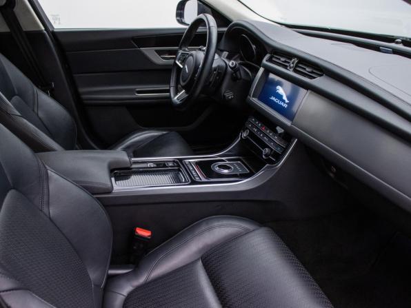 Jaguar XF II с пробегом 2019 года, цена 2 821 500 рублей, 98319 км, седан, Автокод Объявления