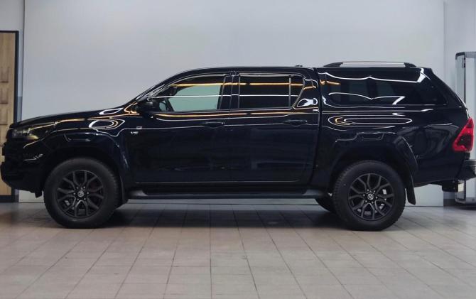 Toyota Hilux VIII Рестайлинг 2 с пробегом 2022 года, цена 5 695 000 рублей, 63000 км, пикап, Автокод Объявления