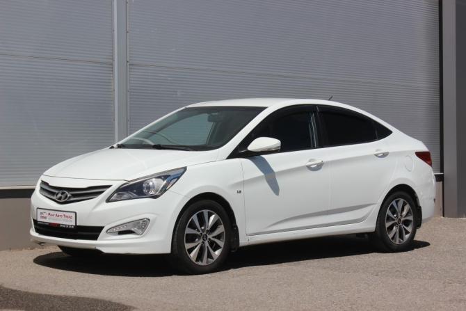 Hyundai Solaris I Рестайлинг с пробегом 2015 года, цена 1 077 000 рублей, 137172 км, седан, Автокод Объявления