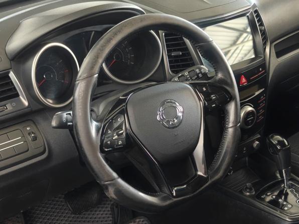 SsangYong Tivoli I с пробегом 2016 года, цена 890 000 рублей, 273706 км, внедорожник, Автокод Объявления