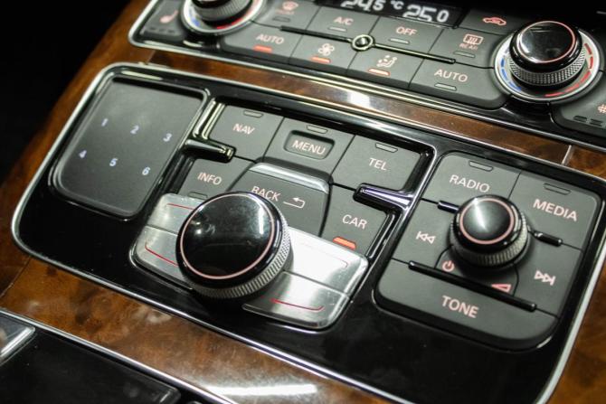Audi A8 III (D4) с пробегом 2010 года, цена 1 319 000 рублей, 261069 км, седан, Автокод Объявления