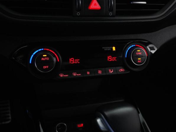 Kia Cerato IV Рестайлинг с пробегом 2022 года, цена 2 257 444 рубля, 79896 км, седан, Автокод Объявления