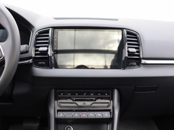 Skoda Karoq I Рестайлинг с пробегом 2024 года, цена 2 699 000 рублей, 63457 км, внедорожник, Автокод Объявления