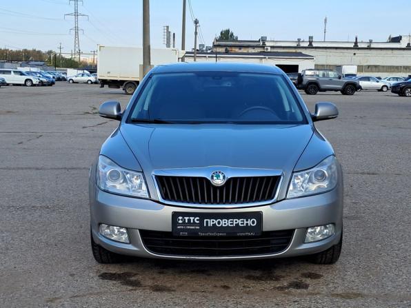 Skoda Octavia II (A5) Рестайлинг с пробегом 2011 года, цена 800 000 рублей, 210000 км, лифтбек, Автокод Объявления