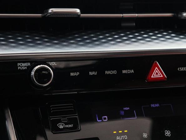 Kia Carnival IV с пробегом 2022 года, цена 4 100 000 рублей, 77788 км, минивэн, Автокод Объявления