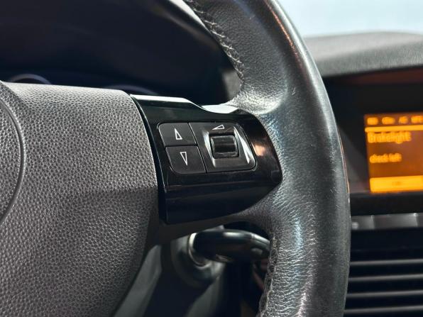 Opel Astra H Рестайлинг с пробегом 2011 года, цена 600 000 рублей, 202768 км, хэтчбек, Автокод Объявления