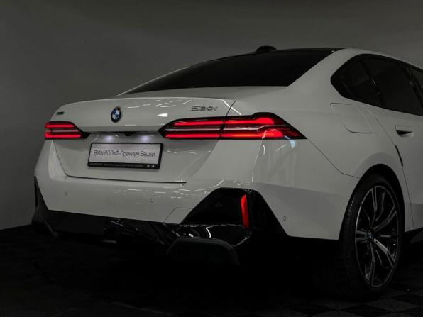 BMW 5 серии VIII (G60/G61/G68) с пробегом 2023 года, цена 7 735 000 рублей, 7301 км, седан, Автокод Объявления