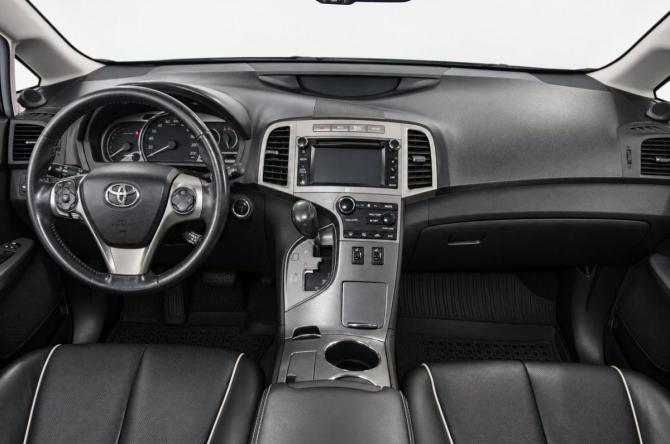 Toyota Venza I с пробегом 2013 года, цена 2 279 000 рублей, 233000 км, внедорожник, Автокод Объявления