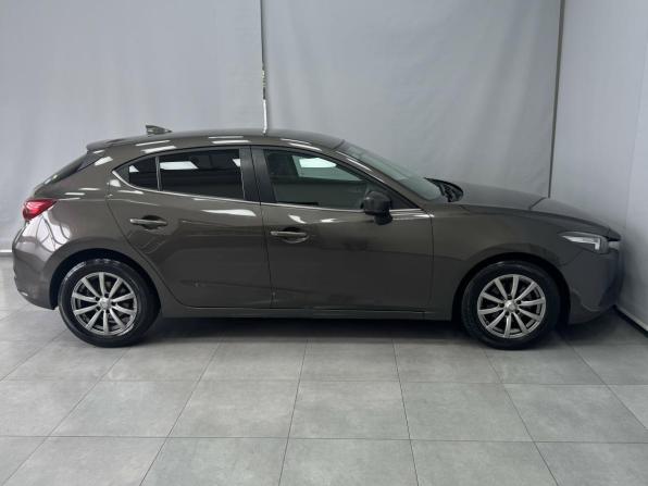 Mazda Axela III Рестайлинг с пробегом 2016 года, цена 1 265 000 рублей, 53130 км, хэтчбек, Автокод Объявления