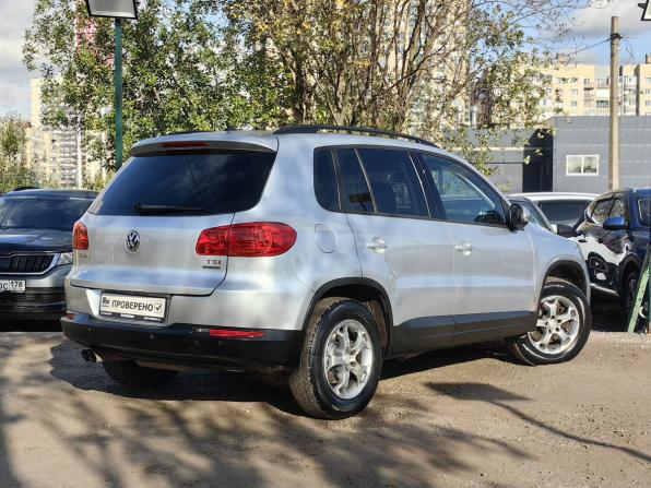 Volkswagen Tiguan I Рестайлинг с пробегом 2012 года, цена 729 000 рублей, 240000 км, внедорожник, Автокод Объявления