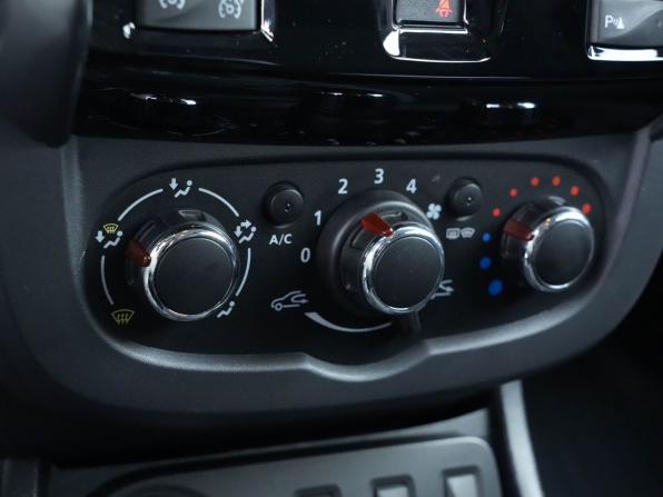 Renault Duster I Рестайлинг с пробегом 2015 года, цена 1 420 000 рублей, 69350 км, внедорожник, Автокод Объявления