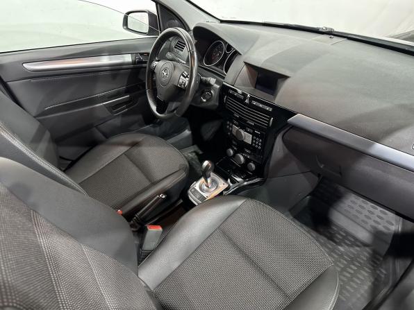 Opel Astra H Рестайлинг с пробегом 2008 года, цена 599 000 рублей, 115000 км, седан, Автокод Объявления