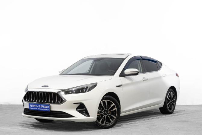 JAC J7 I с пробегом 2023 года, цена 1 699 000 рублей, 105000 км, лифтбек, Автокод Объявления