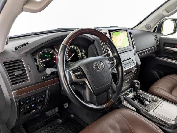 Toyota Land Cruiser 200 Series Рестайлинг 2 с пробегом 2016 года, цена 6 900 000 рублей, 74780 км, внедорожник, Автокод Объявления