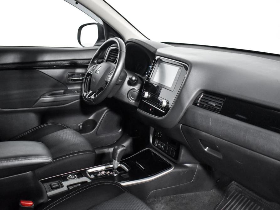 Mitsubishi Outlander III Рестайлинг 3 Санкт-Петербург  - изображение 14