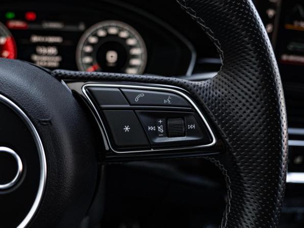Audi A4 V (B9) Рестайлинг с пробегом 2020 года, цена 3 240 000 рублей, 62992 км, седан, Автокод Объявления