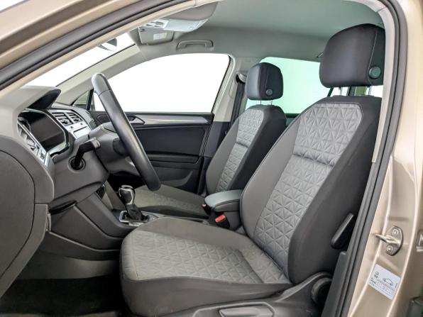 Volkswagen Tiguan II Рестайлинг с пробегом 2021 года, цена 3 100 000 рублей, 76463 км, внедорожник, Автокод Объявления