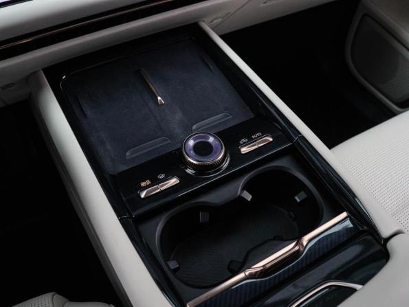 Lynk &amp; Co 900 с пробегом 2025 года, цена 7 300 000 рублей, 17153 км, внедорожник, Автокод Объявления