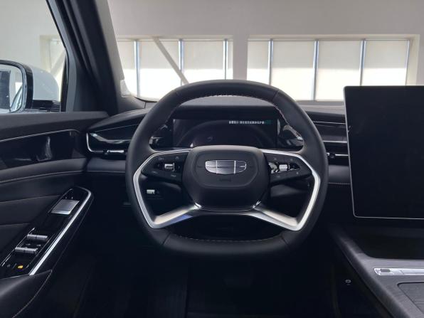 Geely Preface I с пробегом 2025 года, цена 3 429 990 рублей, 15 км, седан, Автокод Объявления