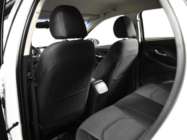 Hyundai i30 III Рестайлинг 2 с пробегом 2022 года, цена 1 690 100 рублей, 84222 км, универсал, Автокод Объявления