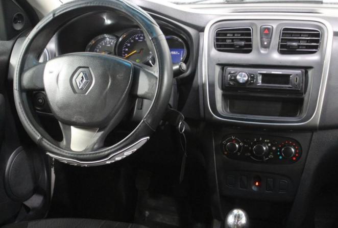 Renault Logan II с пробегом 2016 года, цена 520 000 рублей, 371984 км, седан, Автокод Объявления