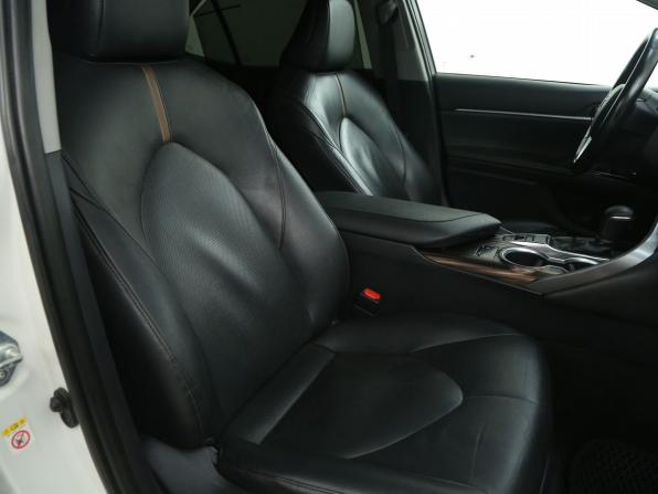 Toyota Camry VIII (XV70) с пробегом 2018 года, цена 2 128 000 рублей, 195300 км, седан, Автокод Объявления