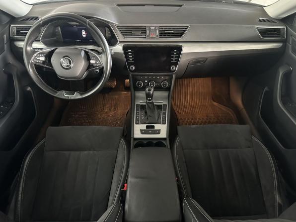 Skoda Superb III Рестайлинг с пробегом 2021 года, цена 2 100 000 рублей, 220149 км, лифтбек, Автокод Объявления