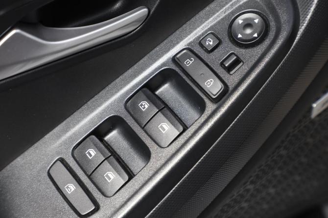 Hyundai Creta II с пробегом 2021 года, цена 2 299 000 рублей, 107620 км, внедорожник, Автокод Объявления