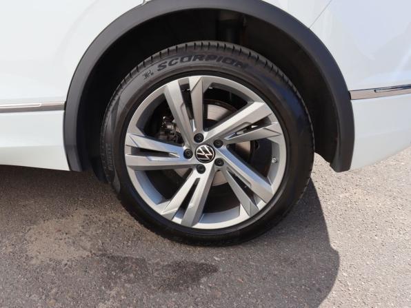 Volkswagen Tiguan II Рестайлинг с пробегом 2021 года, цена 3 699 000 рублей, 137385 км, внедорожник, Автокод Объявления