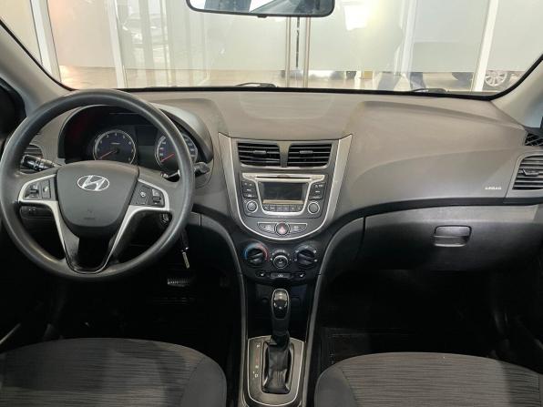 Hyundai Solaris I Рестайлинг с пробегом 2015 года, цена 555 000 рублей, 211588 км, седан, Автокод Объявления