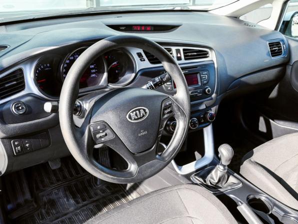 Kia Ceed II с пробегом 2012 года, цена 850 000 рублей, 180000 км, хэтчбек, Автокод Объявления