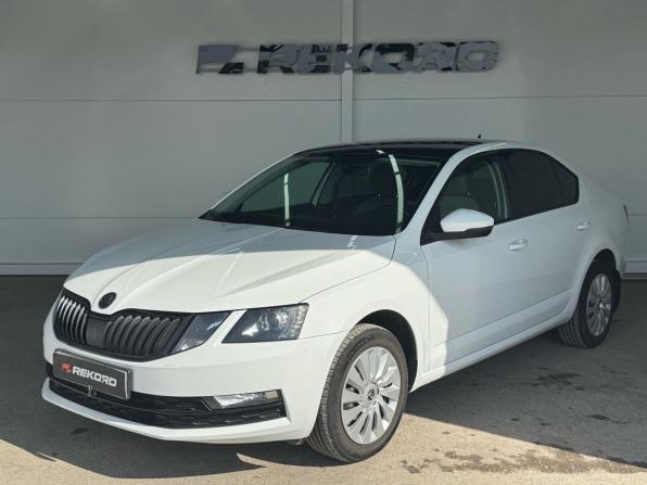 Skoda Octavia III (A7) Рестайлинг с пробегом 2018 года, цена 1 499 000 рублей, 229298 км, лифтбек, Автокод Объявления