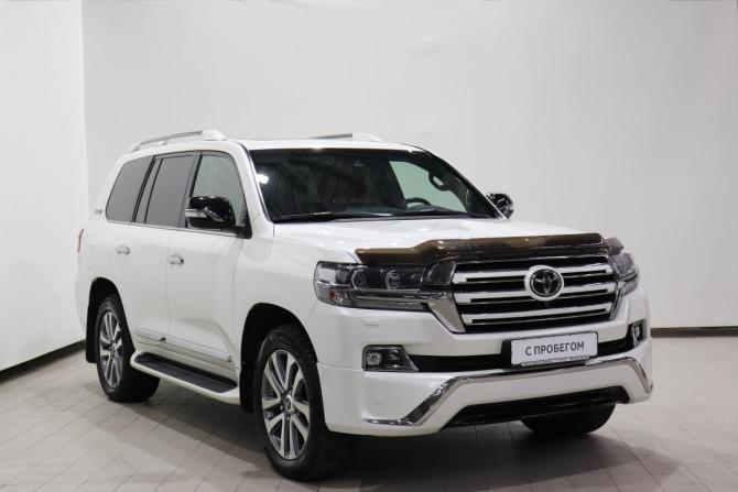 Toyota Land Cruiser 200 Series Рестайлинг 2 с пробегом 2017 года, цена 7 950 000 рублей, 101832 км, внедорожник, Автокод Объявления