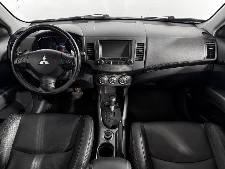 Mitsubishi Outlander II Рестайлинг Санкт-Петербург  - изображение 14