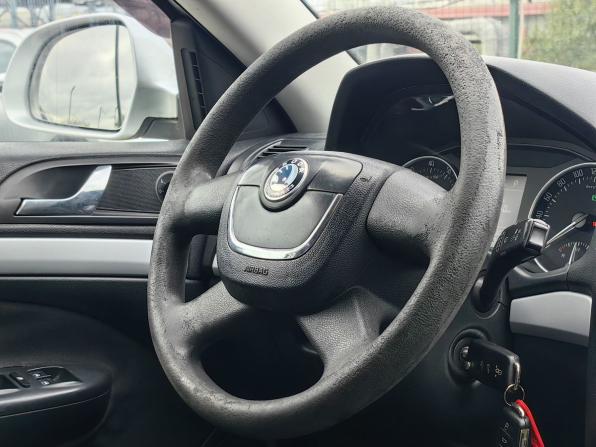 Skoda Octavia II (A5) Рестайлинг с пробегом 2010 года, цена 469 000 рублей, 322000 км, лифтбек, Автокод Объявления